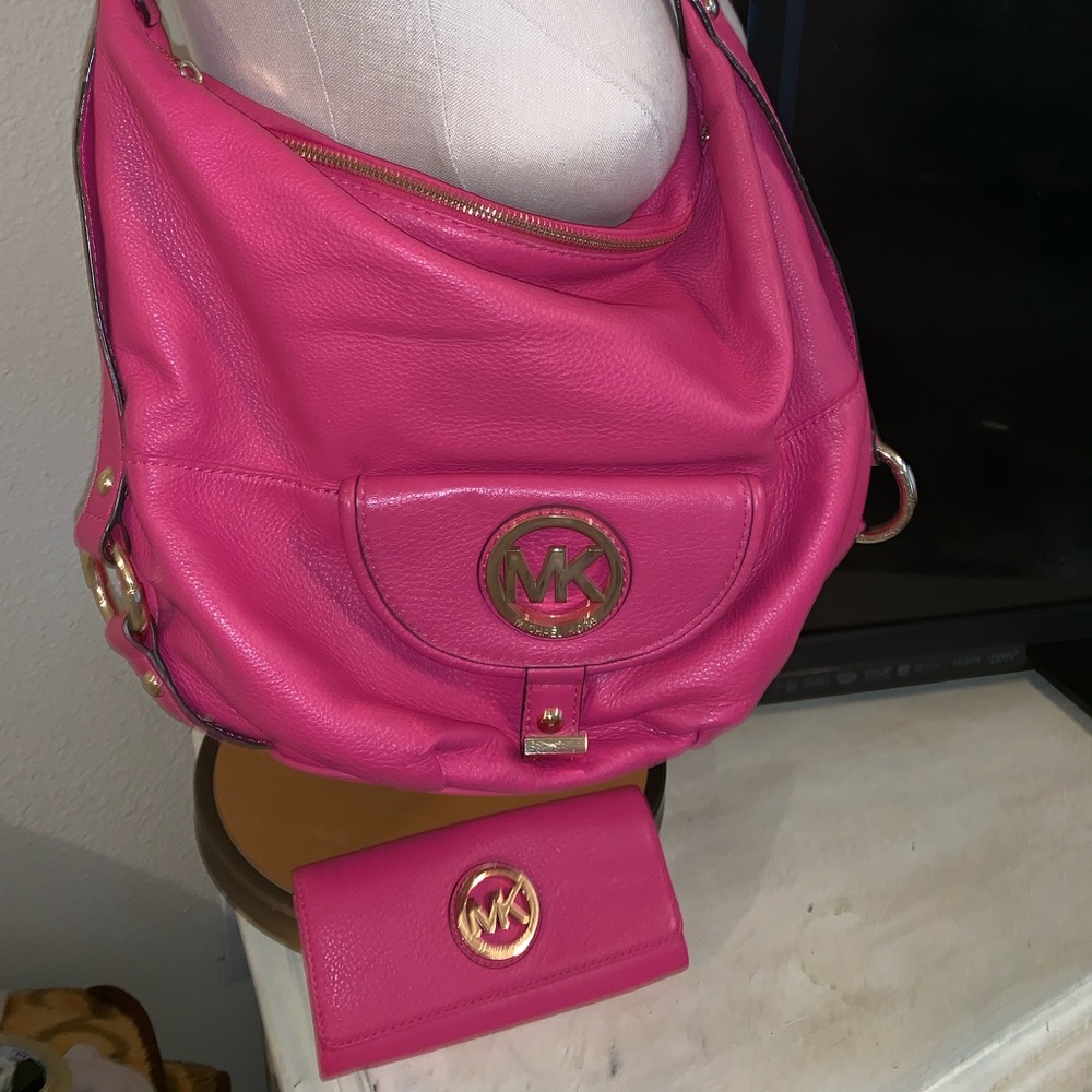 Michael Kors shoulder bag and wallet